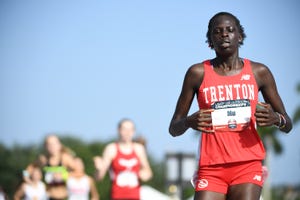 athing mu compite en los campeonatos sub 20 de estados unidos