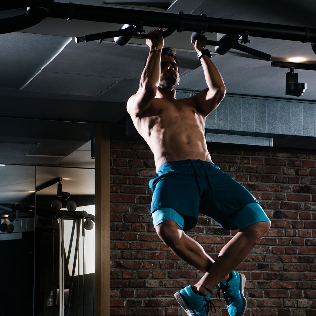 This Gym Workout Plan For Men Builds Size in 60 Days