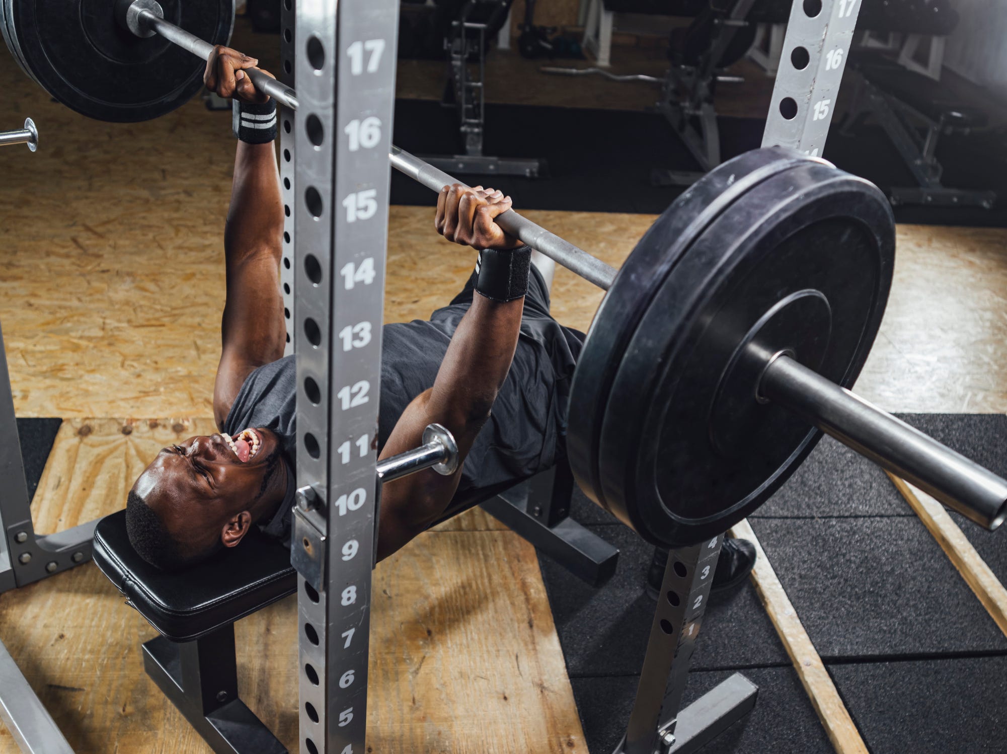 Exactly How Much Should I Be Able to Bench Press?