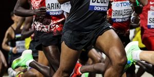 This runner ran a 14:47 5000m, wearing