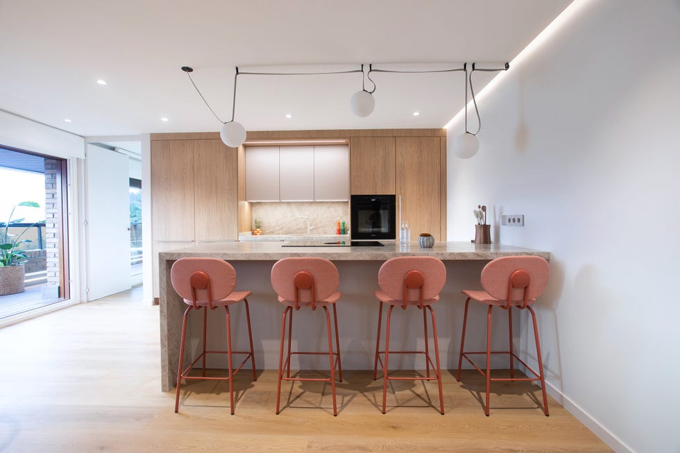 un ático de diseño con una gran terraza en bilbao, un proyecto de nagore vivian interiorismo