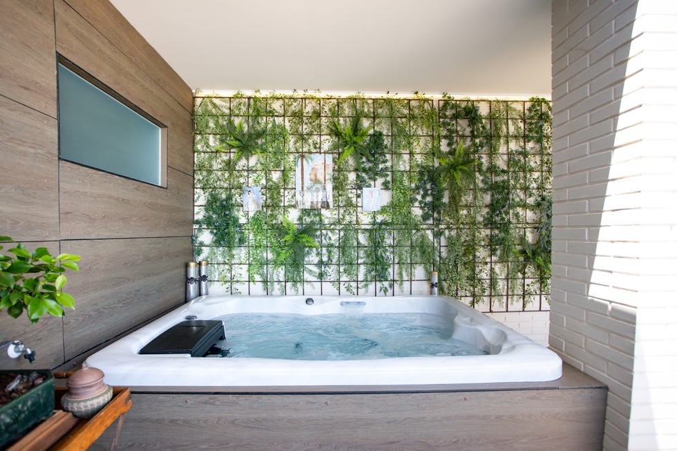 jacuzzi
