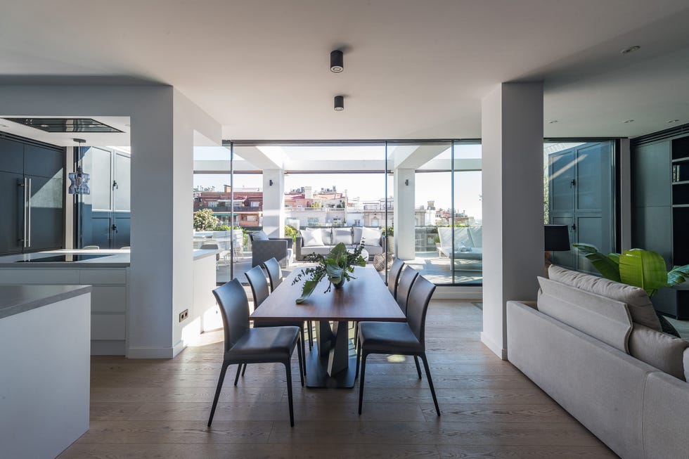 cocina comedor salón en tonos neutros
