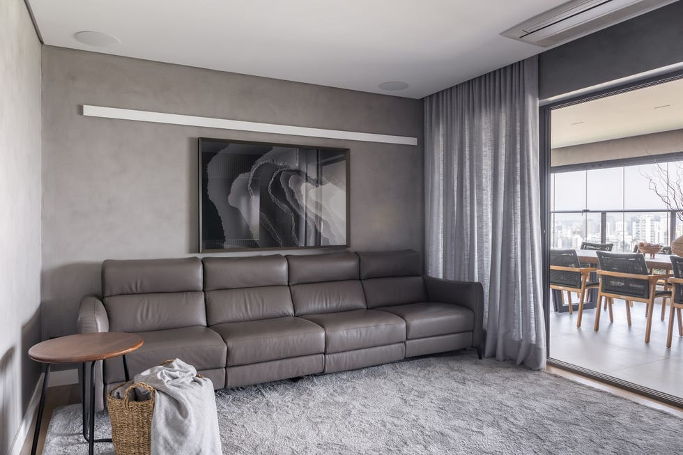 sala de cine con sofá de piel