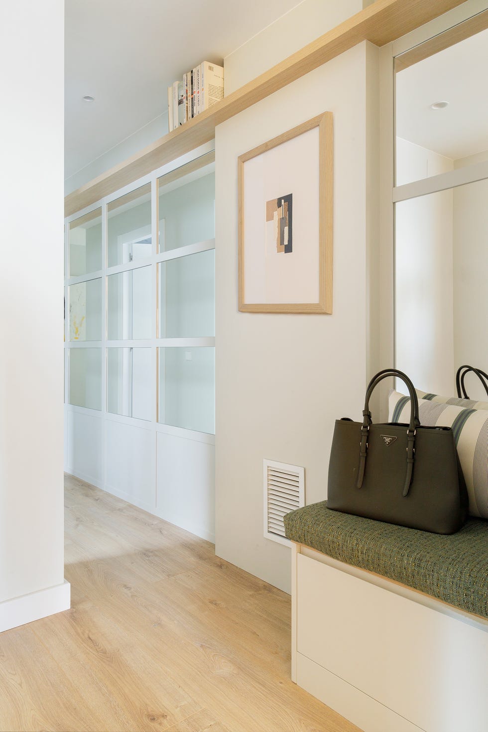 vivienda con muebles de estilo moderno