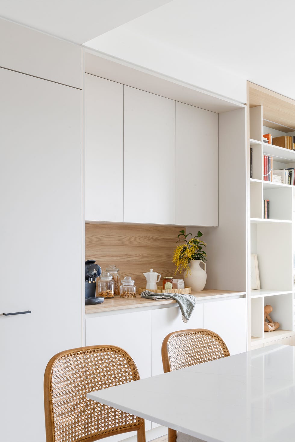 vivienda con muebles de estilo moderno