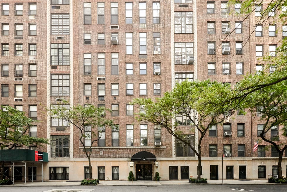 fachada del edificio que alberga el ático donde vivió john lennon