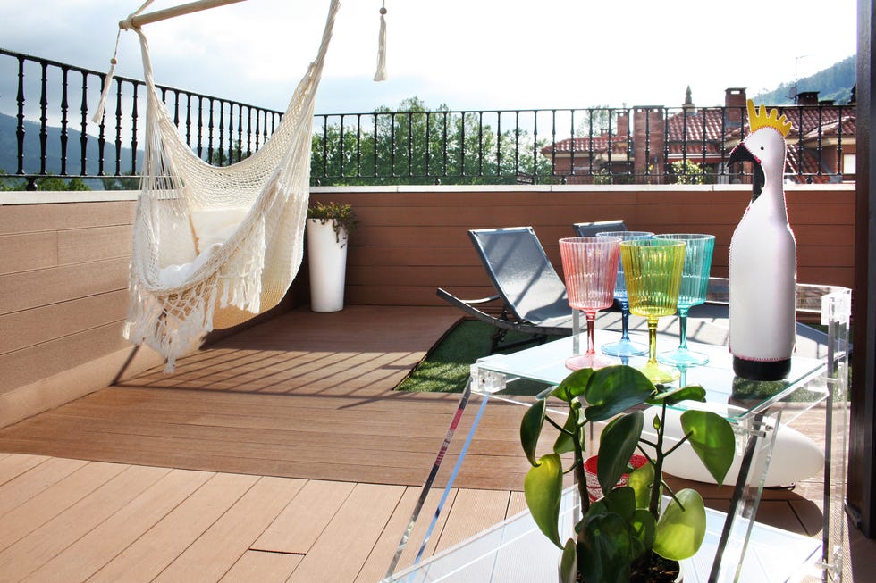 terraza con hamaca de crochet