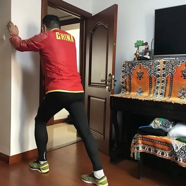 atleta chino, 66 ños, completado, 12 maratones, casa, cuarentena