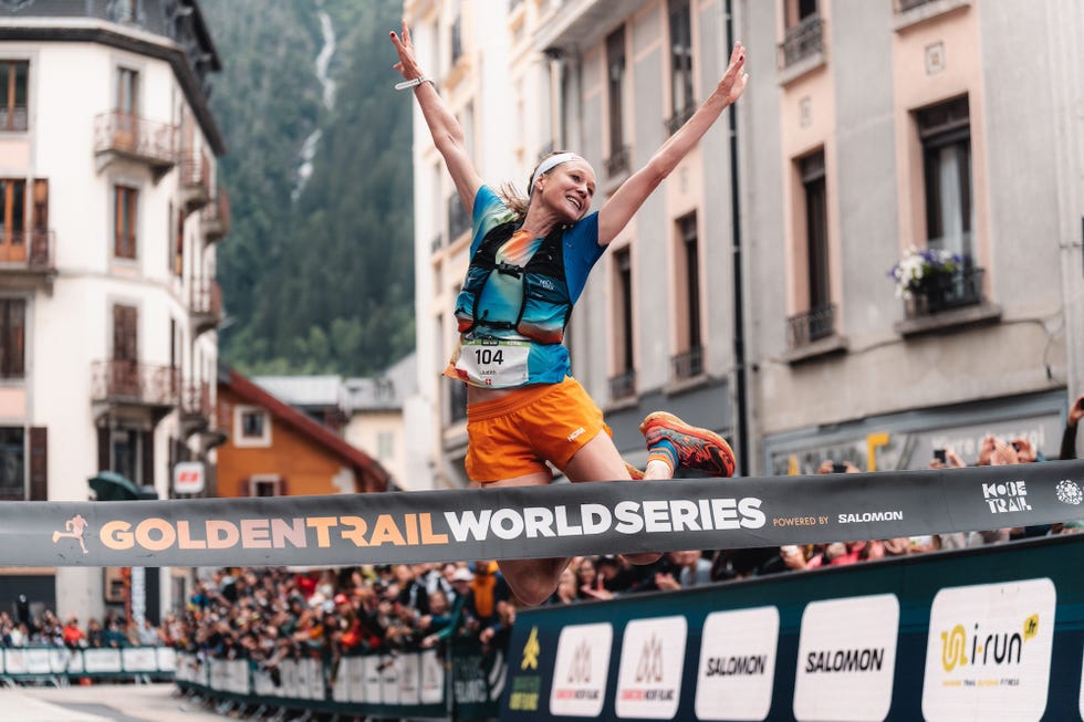 judith wyder è la prima donna a tagliare il traguardo della marathon du mont blanc