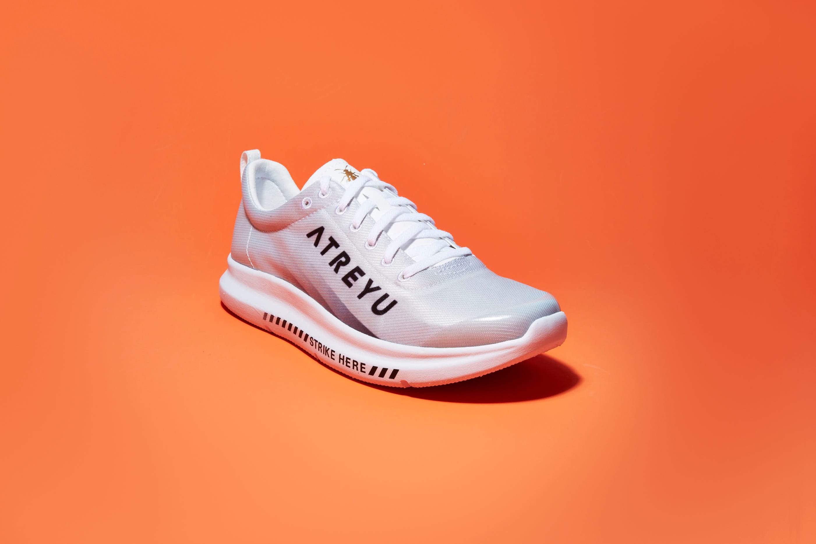Footwear, White, Shoe, Walking shoe, Product, Orange, Sneakers, Outdoor shoe, Tennis shoe, Running shoe, 