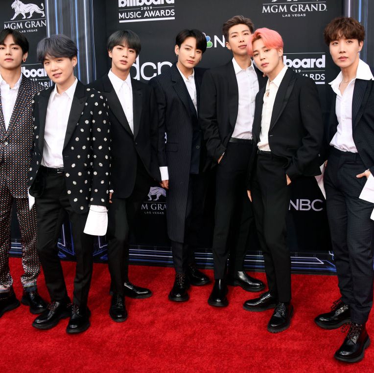 BTS' V Best Fashion and Red Carpet Moments: Photos, Outfits