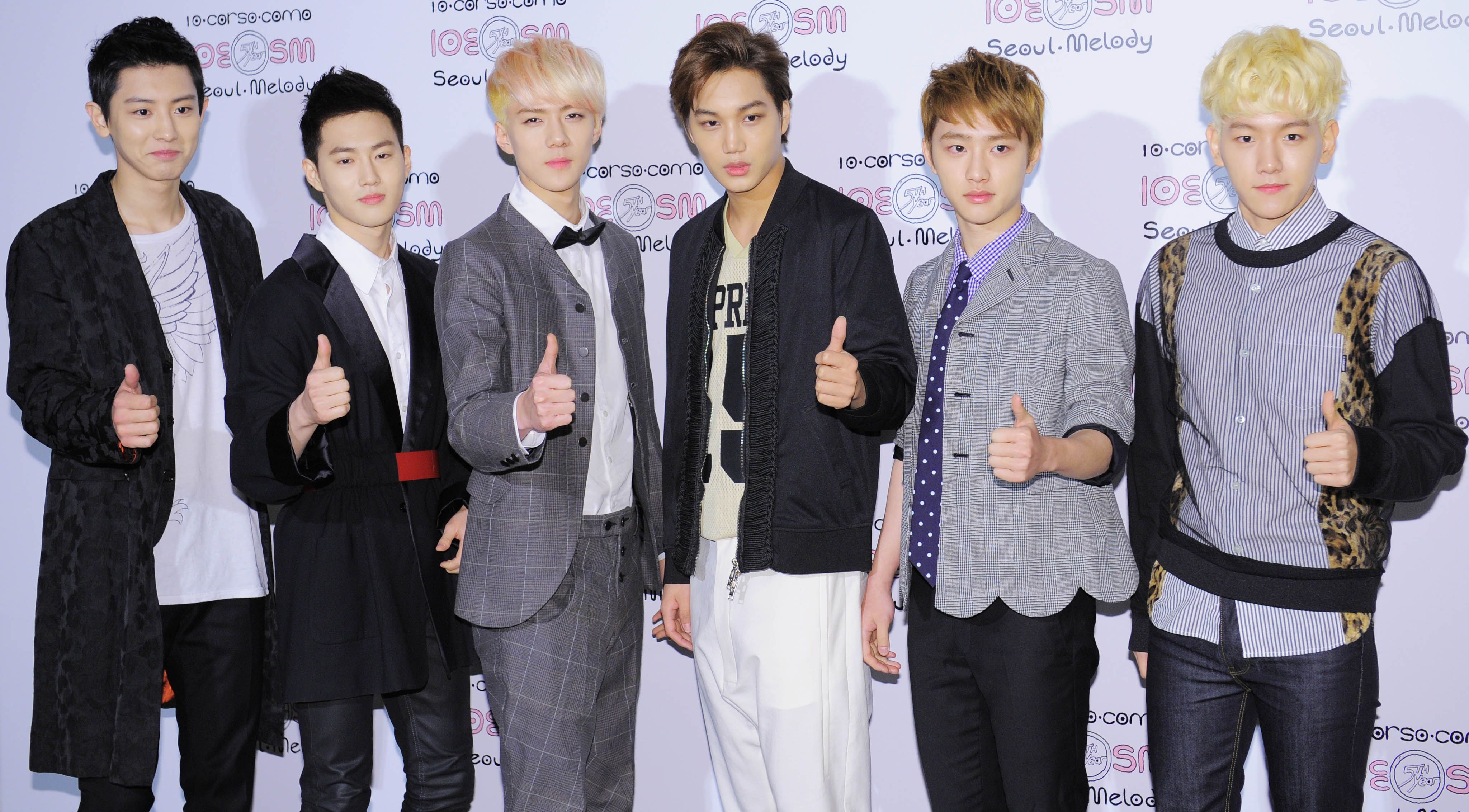 EXO エクソ　ベッキョン 2056777312.jpeg?1697171907