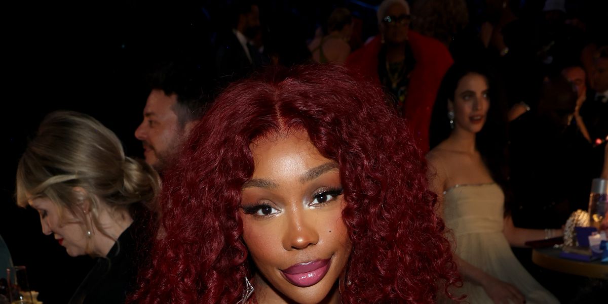 SZA Snuck into the 2025 Grammys in a Revealing Baby Pink Dress #SZA