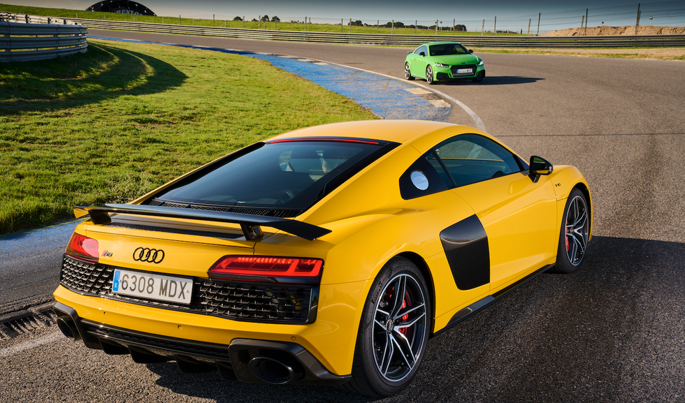 audi r8 v10 performance quattro vs audi tt rs quattro