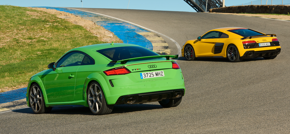 audi r8 v10 performance quattro vs audi tt rs quattro