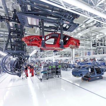 assembling the audi e tron gt at böllinger höfe