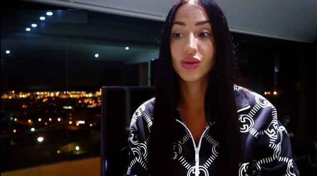 aurah ruiz confiesa que ha pasado el covid con miedo por no estar vacunada
