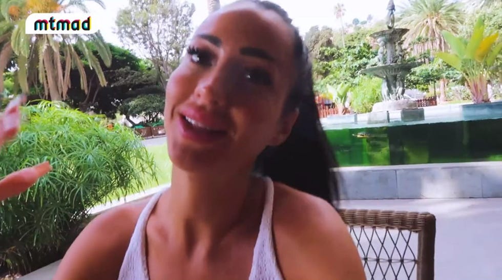 aurah ruiz muestra el hotel santa catalina de las palmas de gran canaria, donde se alojó en 2021, mismo hotel escogido por jennifer lopez en 2022 durante el rodaje de 'the mother'