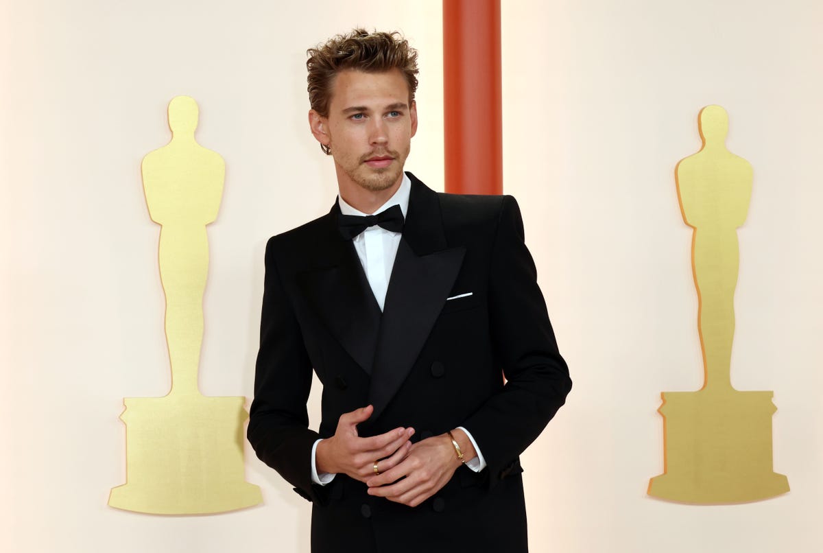 Austin Butler wears heels inspired by Elvis to the Oscars | heeled boots