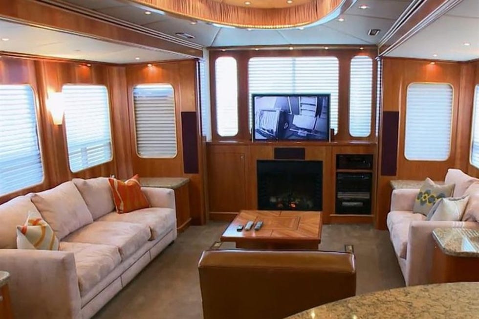 la autocaravana de súper lujo de leonardo dicaprio que te puede matar de envidia