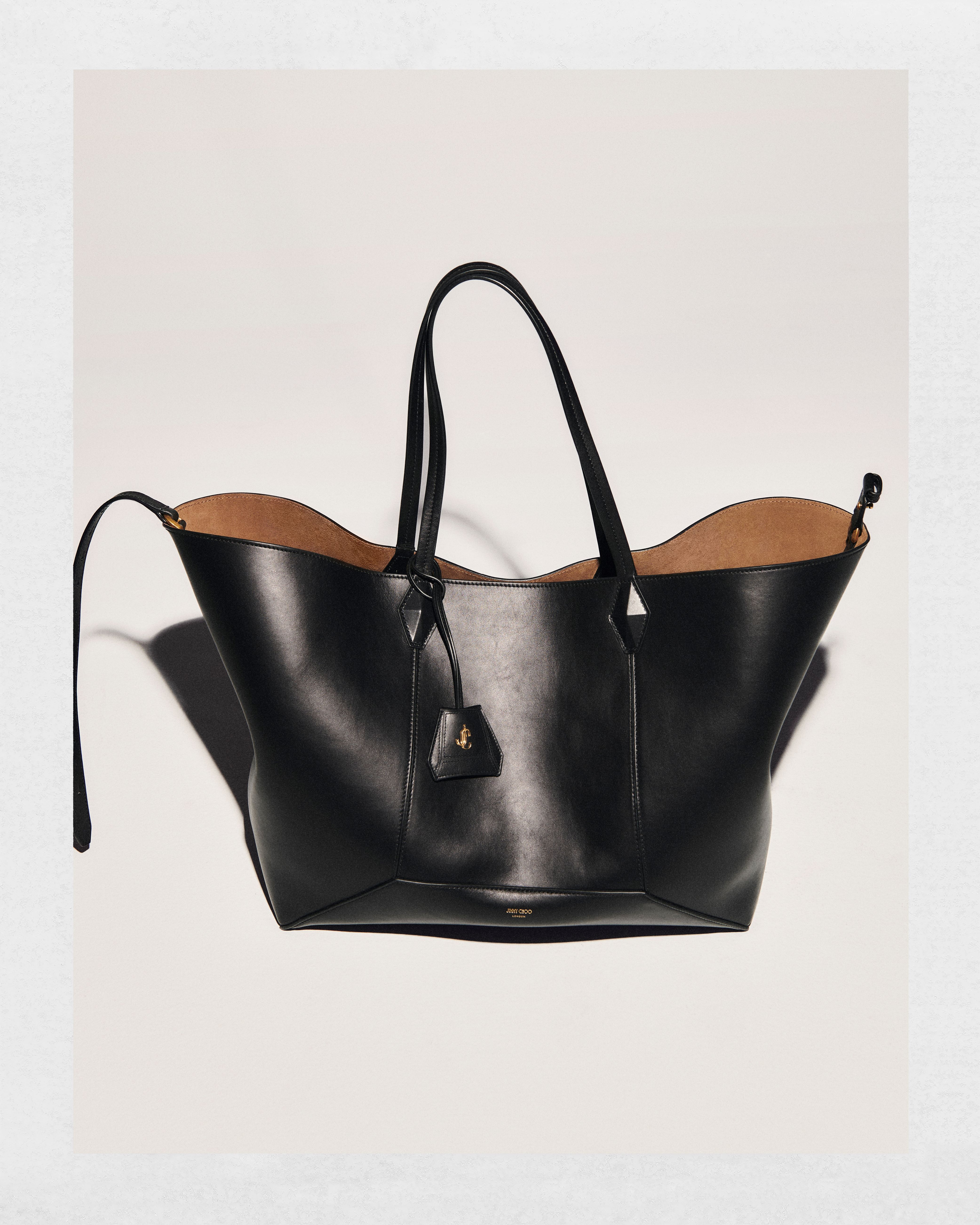 冬にピッタリ♪【Jimmy Choo】フェイクファー トートバッグ 冬にピッタリ♪【Jimmy Choo】フェイクファー トートバッグ