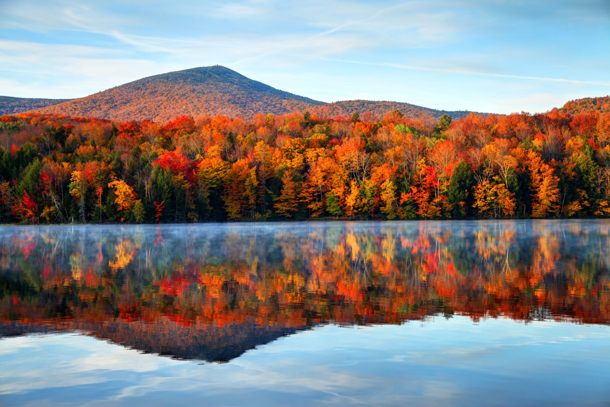 Photos Show What Top Fall Foliage Destinations Look Like in Winter