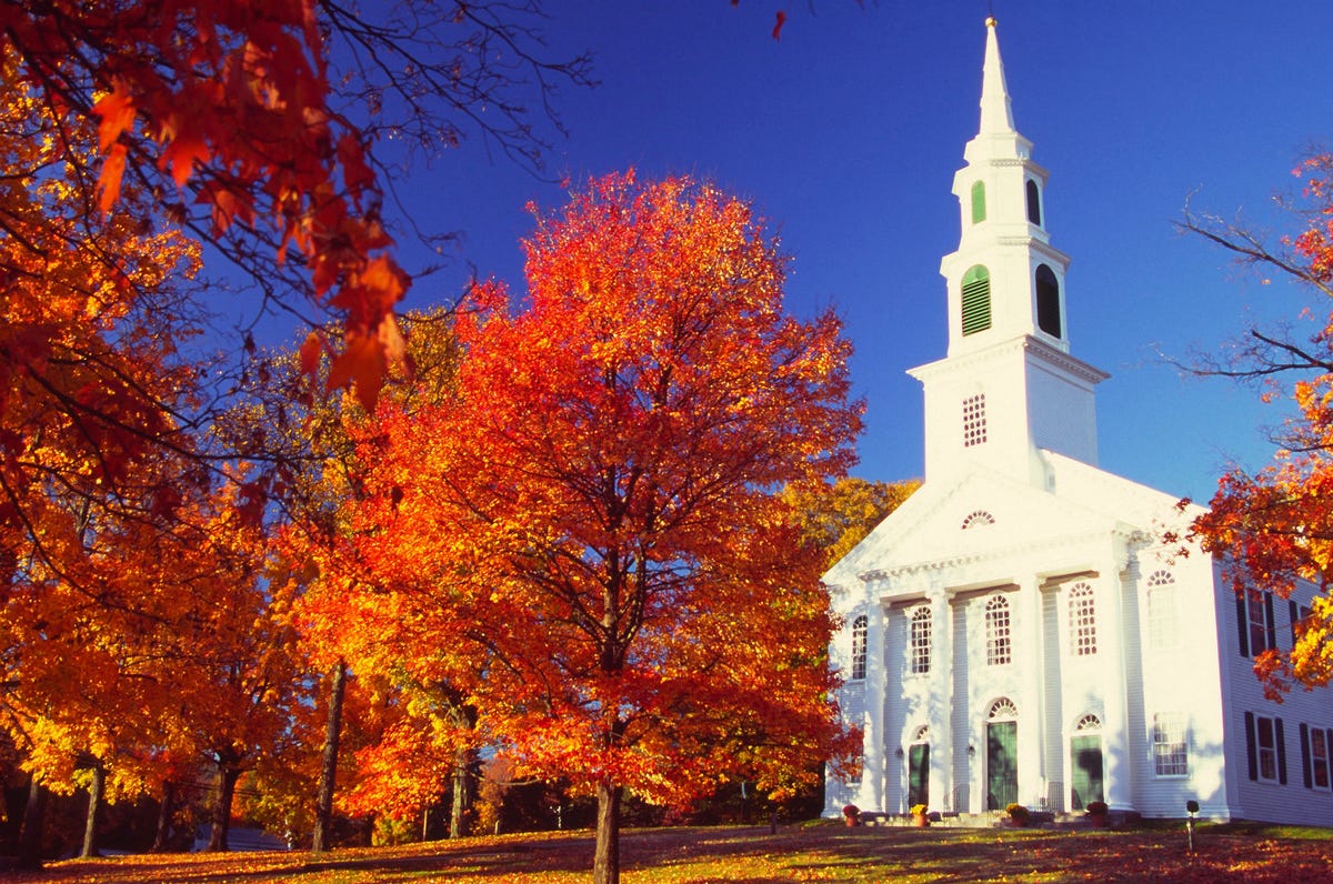 Cutest Fall Towns In The U.S. - Most Beautiful Towns In Autumn