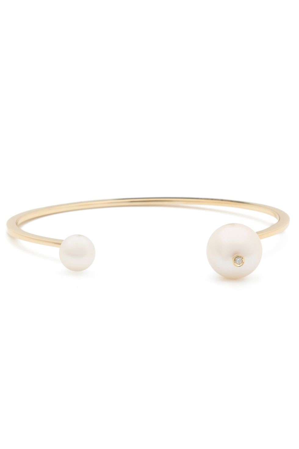Pearl, Jewellery, Fashion accessory, Bracelet, Beige, Bangle, Gemstone, Silver, Metal, Natural material, 