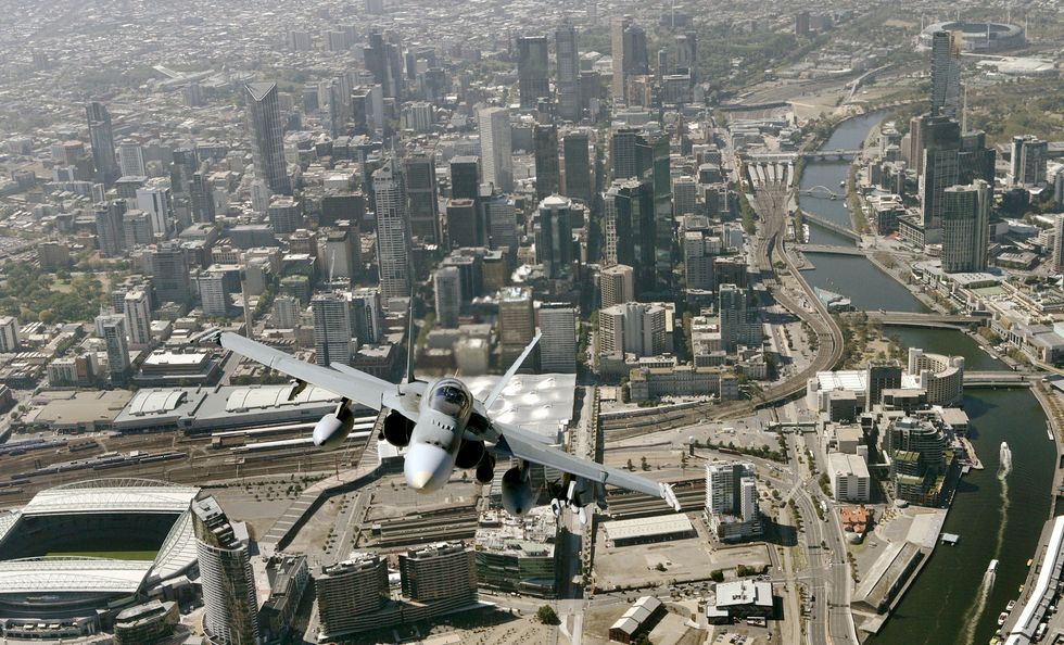 avalon international airshow 2007 raaf fa 18 hornet flying over melbourne as p