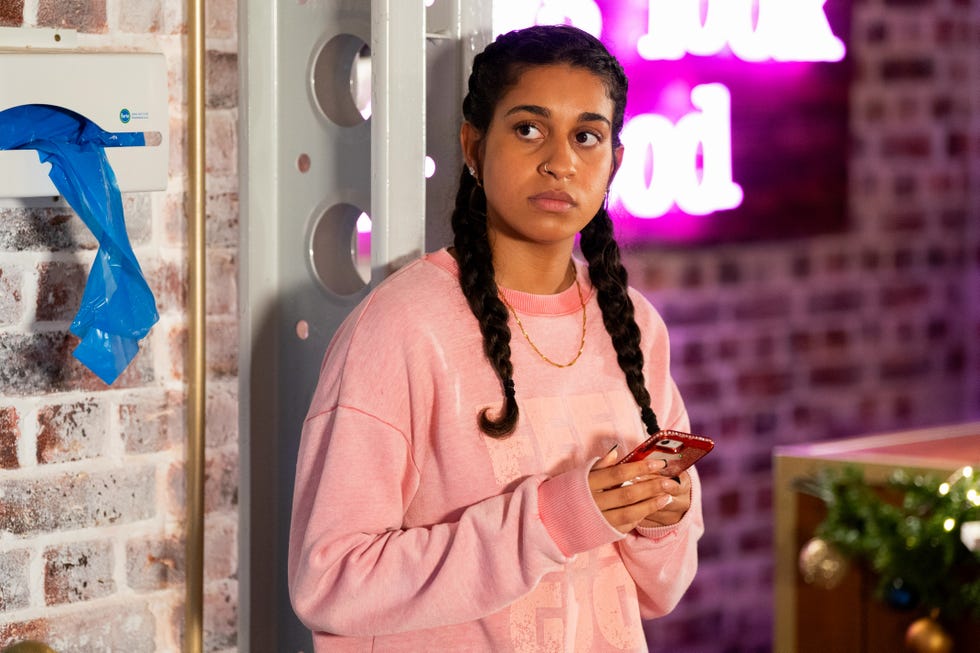 avani nandra hart, eastenders