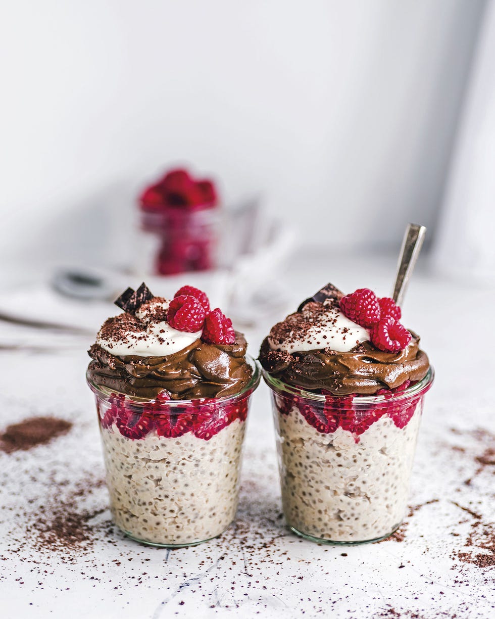 avena con chía y mousse de chocolate