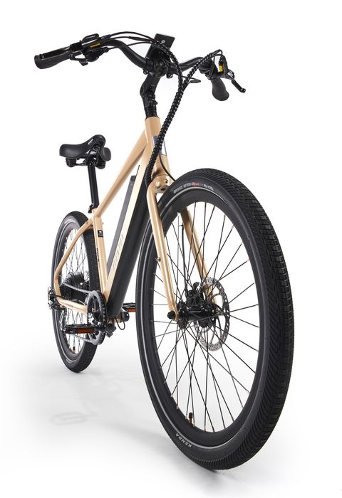 Land vehicle, Bicycle, Bicycle wheel, Vehicle, Bicycle part, Bicycle tire, Bicycle frame, Spoke, Bicycle fork, Tire, 