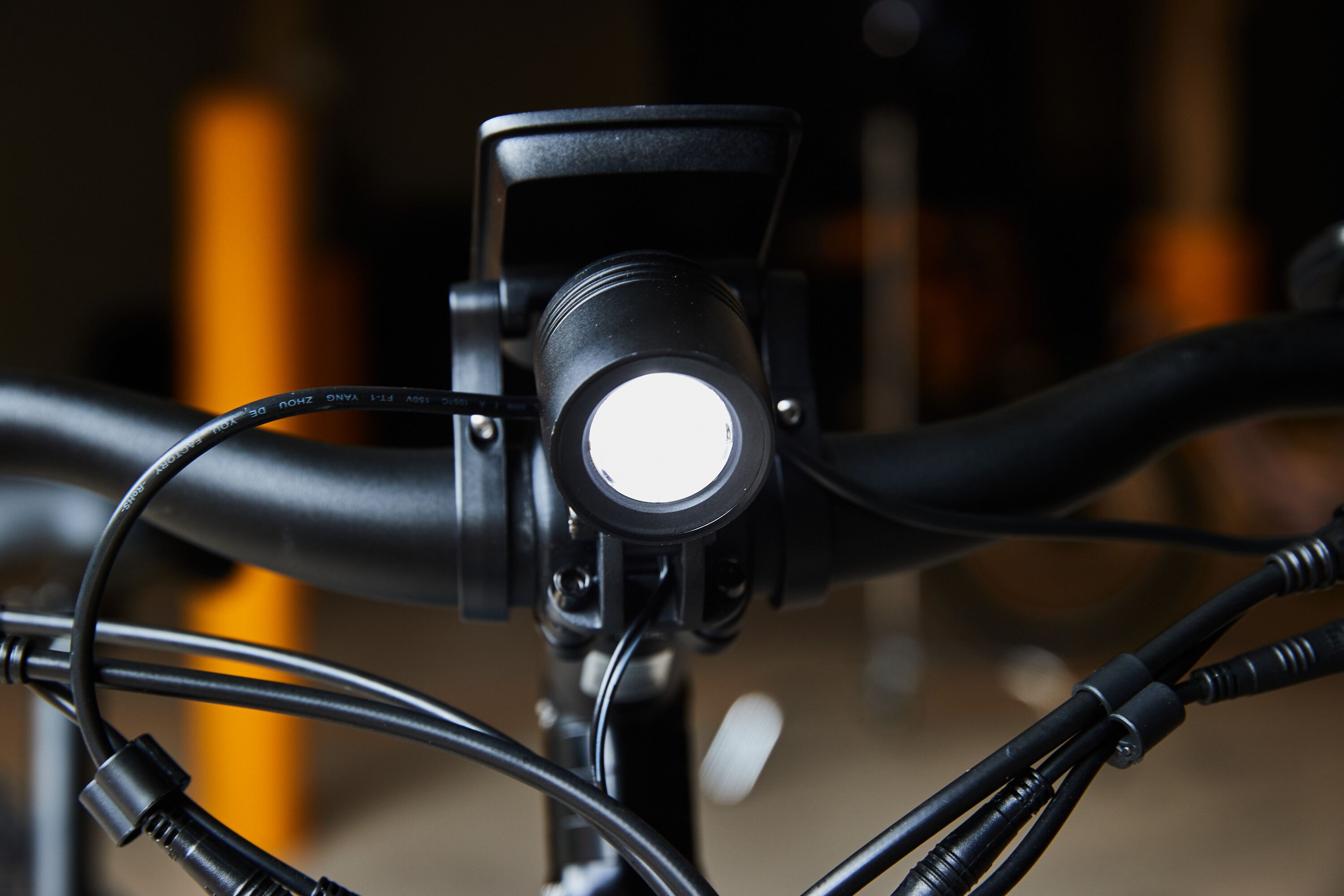 aventon battery lights