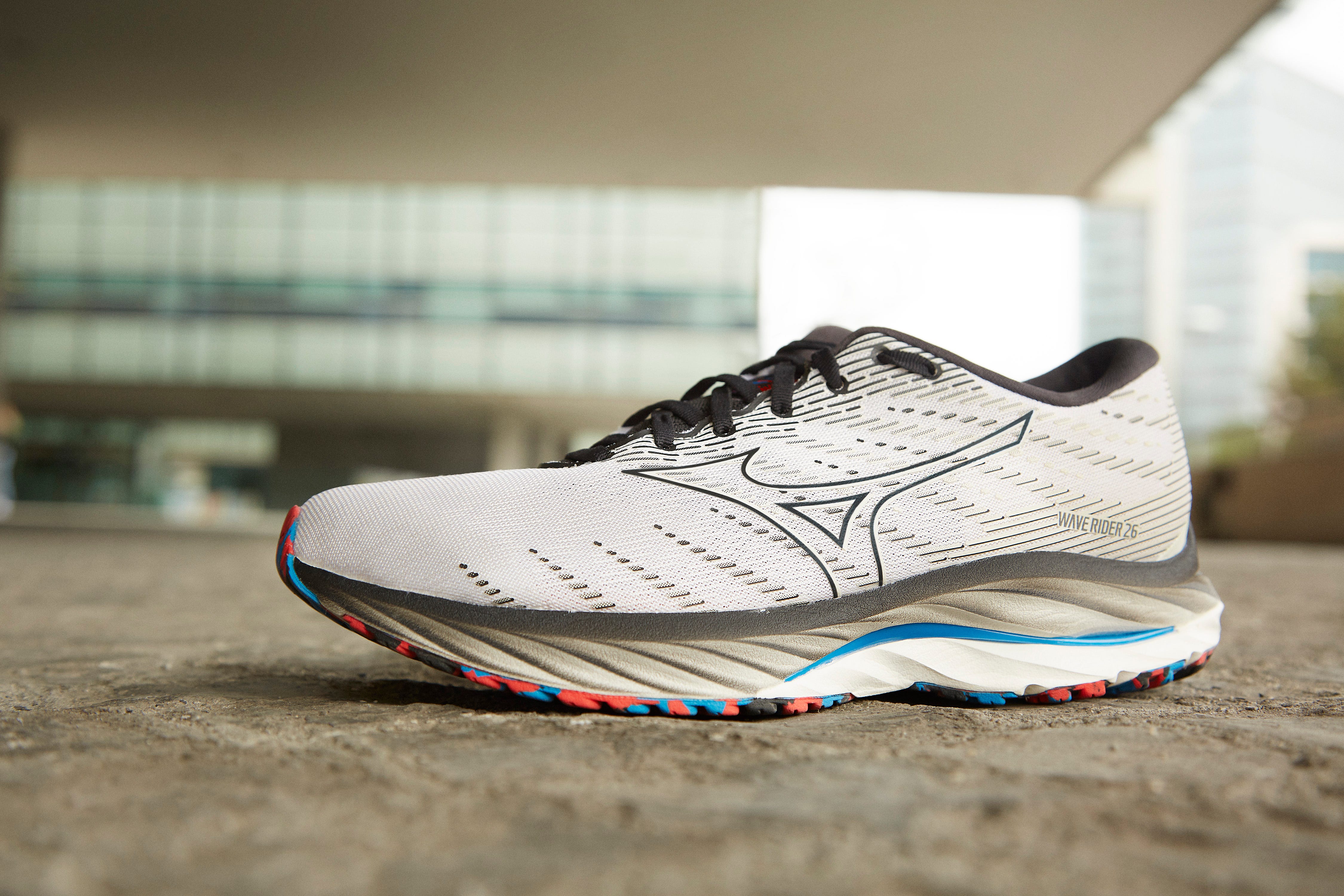 mizuno wave rider 26