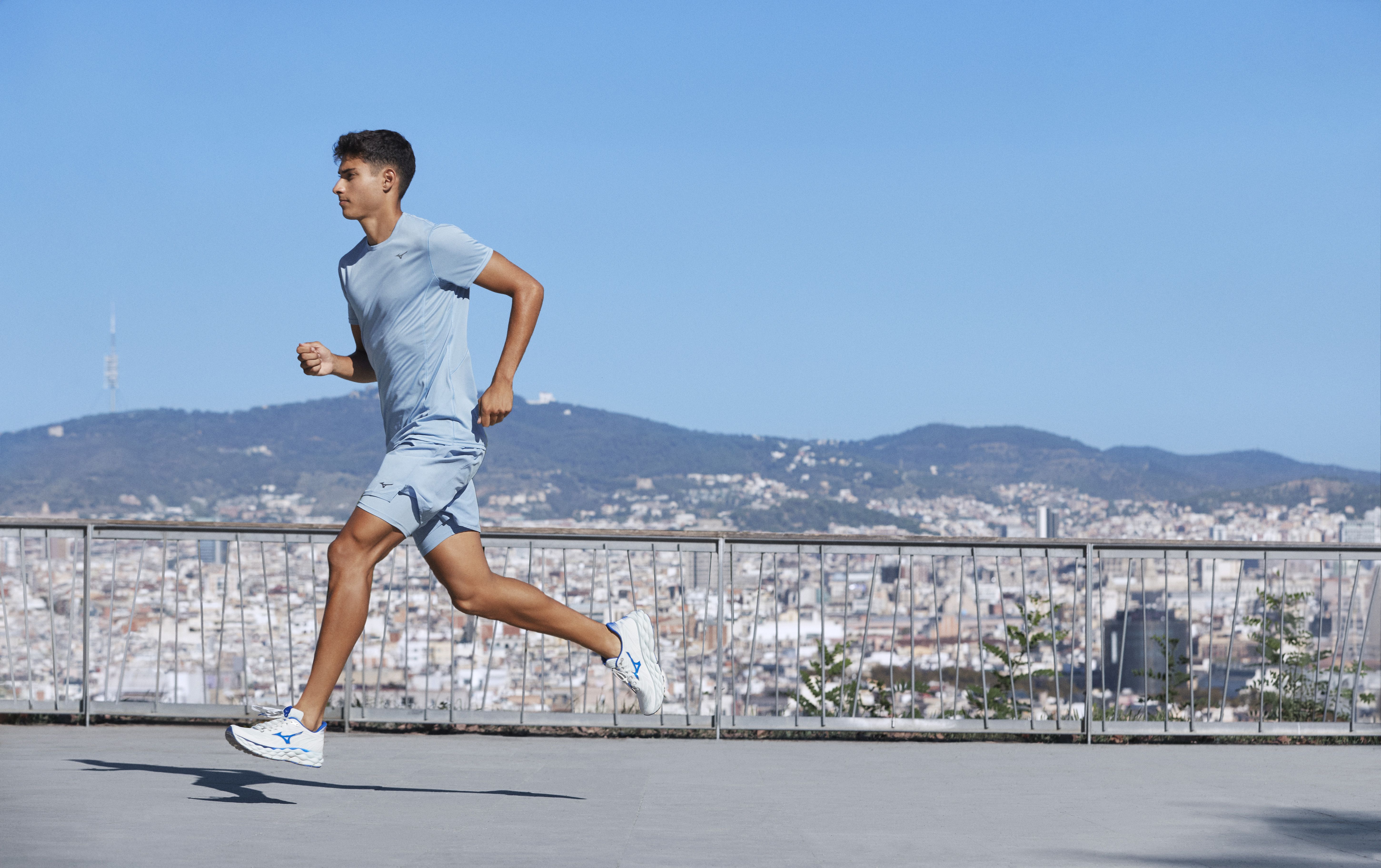 Wave Sky 8 nuova scarpa da corsa di Mizuno morbida e ammortizzata