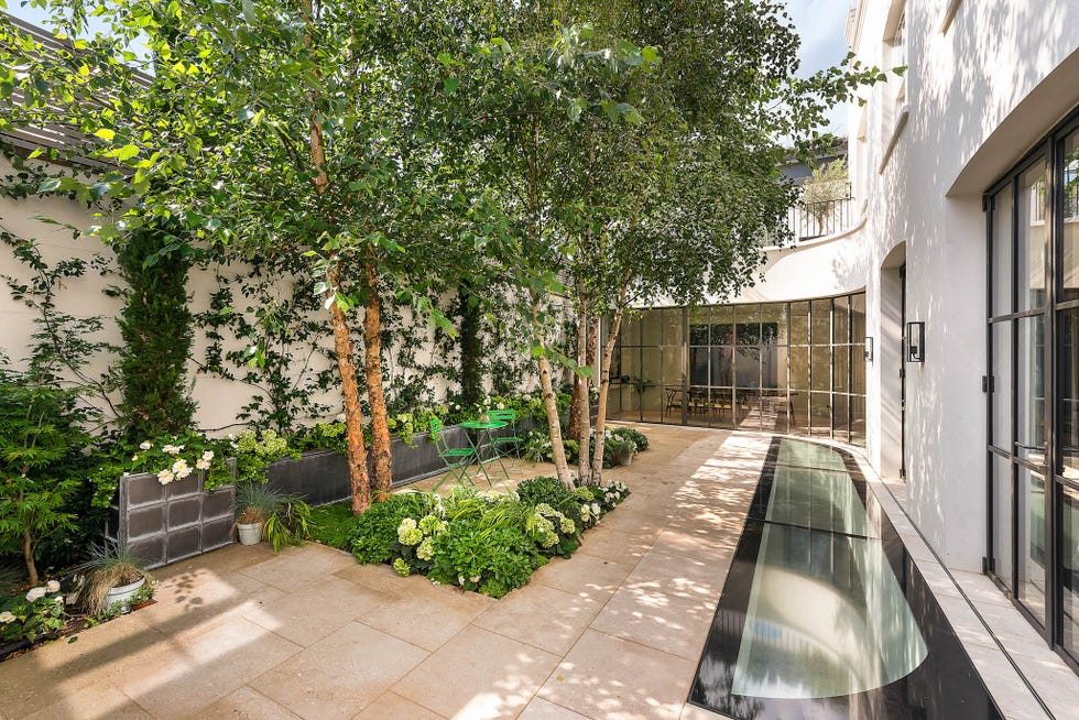 Family House With Spectacular Roof Terrace Garden For Sale In Chelsea