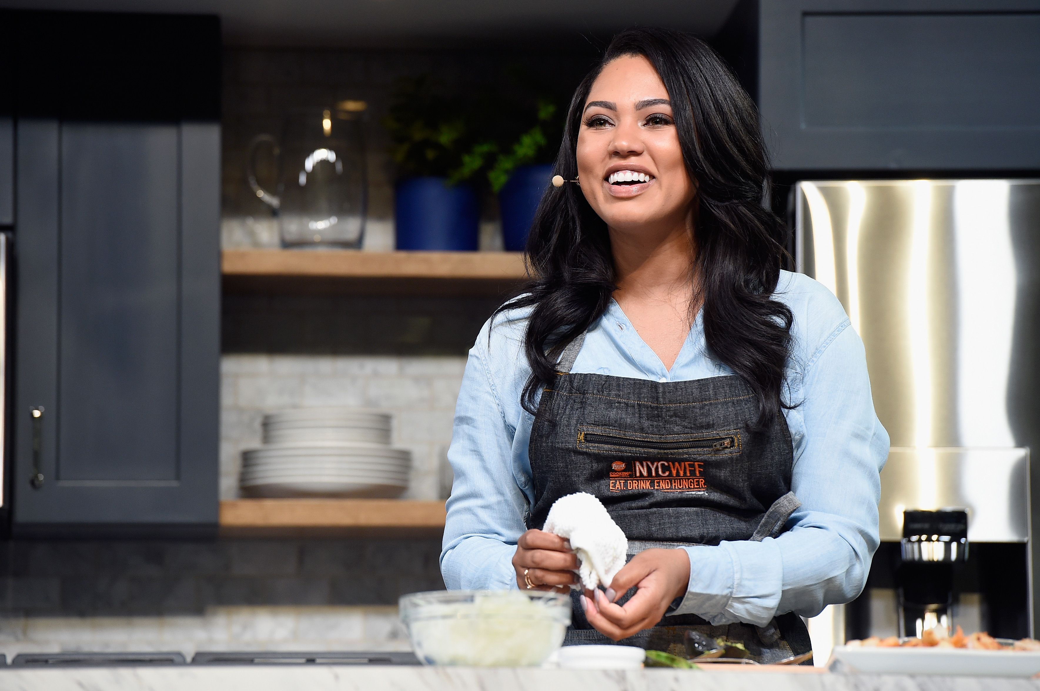 https://hips.hearstapps.com/hmg-prod/images/ayesha-curry-speaks-onstage-during-the-grand-tasting-news-photo-615037032-1551206673.jpg