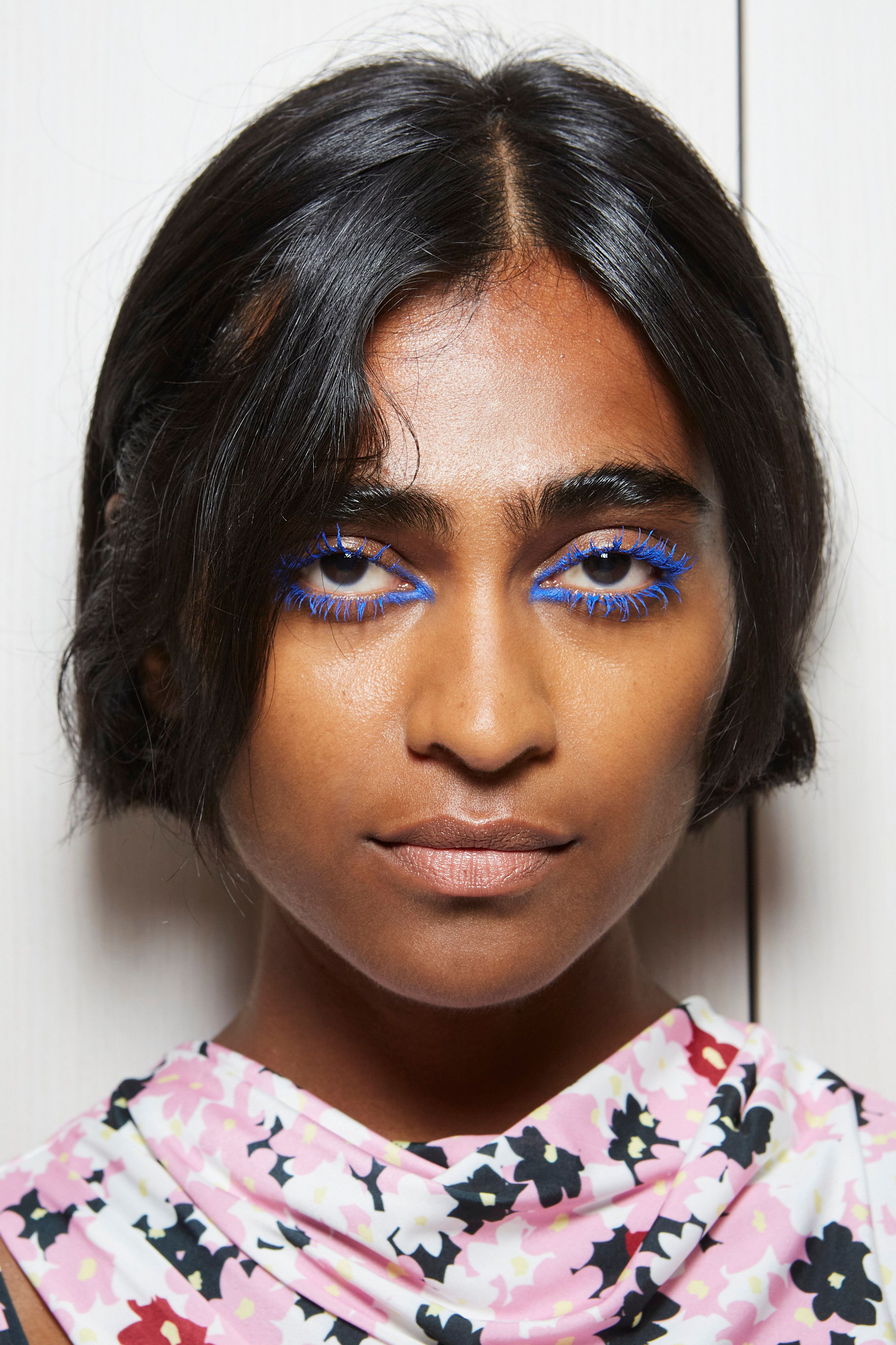 Navy mascara discount