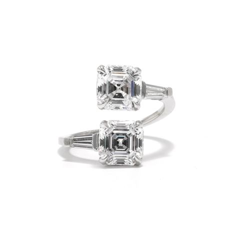Fashion accessory, Jewellery, Platinum, Ring, Engagement ring, Diamond, Gemstone, Metal, Silver, Body jewelry, 