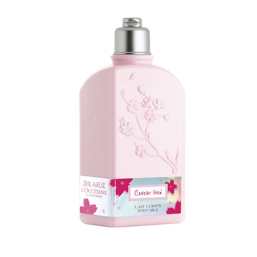 Product, Liquid, Pink, Skin care, Lotion, Hand, Cherry blossom, Petal, Blossom, Plant, 