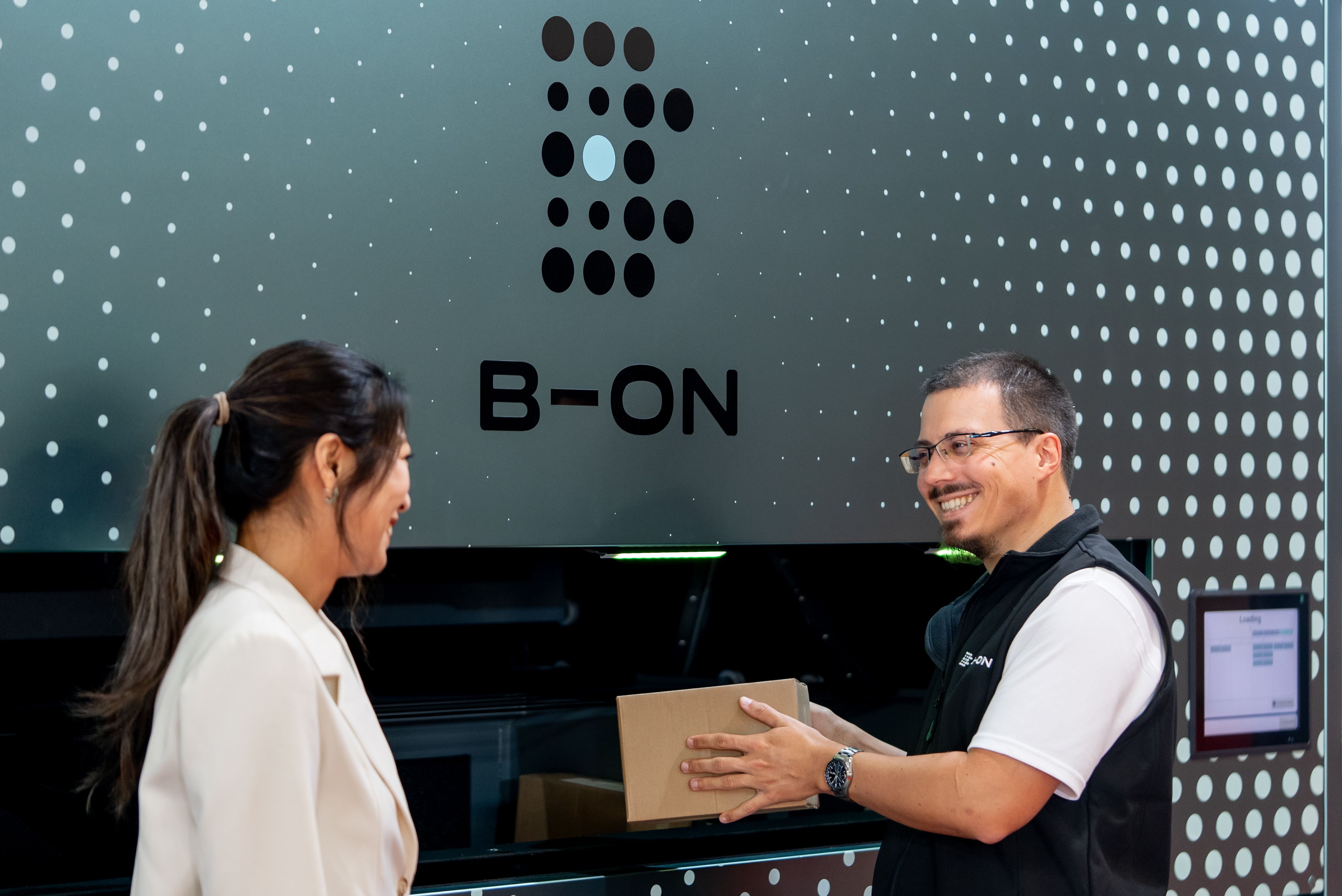 B-ON Pelkan Electric Delivery Truck Gives Light Delivery A Fresh Shape