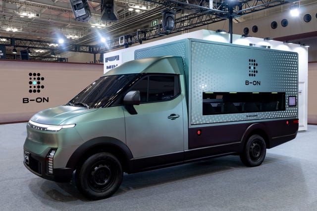 b on pelkan electric delivery van