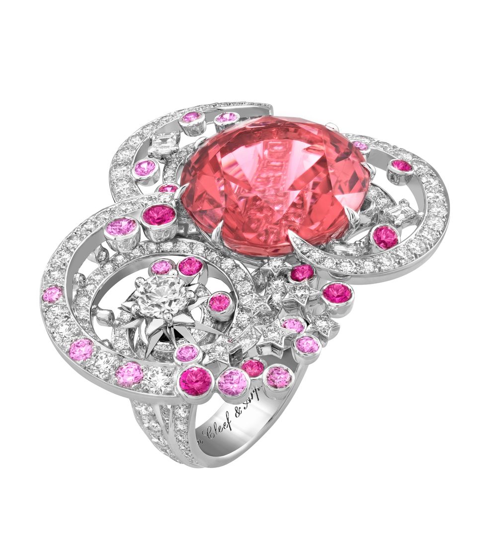 「從寶石玫瑰到薰衣草色調」精選10款dior、chanel等柔粉色系珠寶推薦