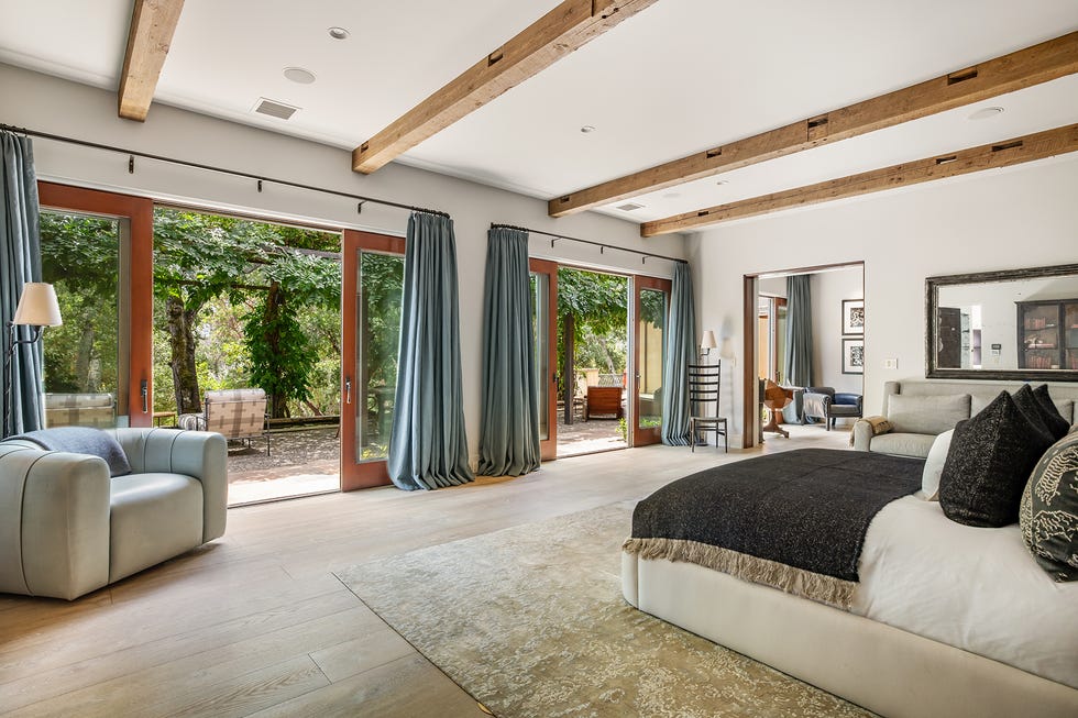 ryan seacrest wine country bedroom