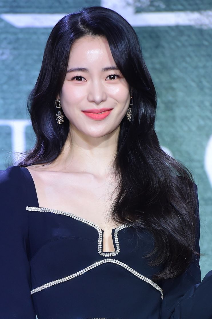korean actress im ji yeon attends 'the glory' of production presentation at jw marriott hotel seoul on december 20, 2022 in seoul, south korea 2022 12 20