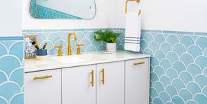 Room, Tile, Bathroom, Turquoise, Property, Interior design, Wall, Floor, Azure, Yellow, 