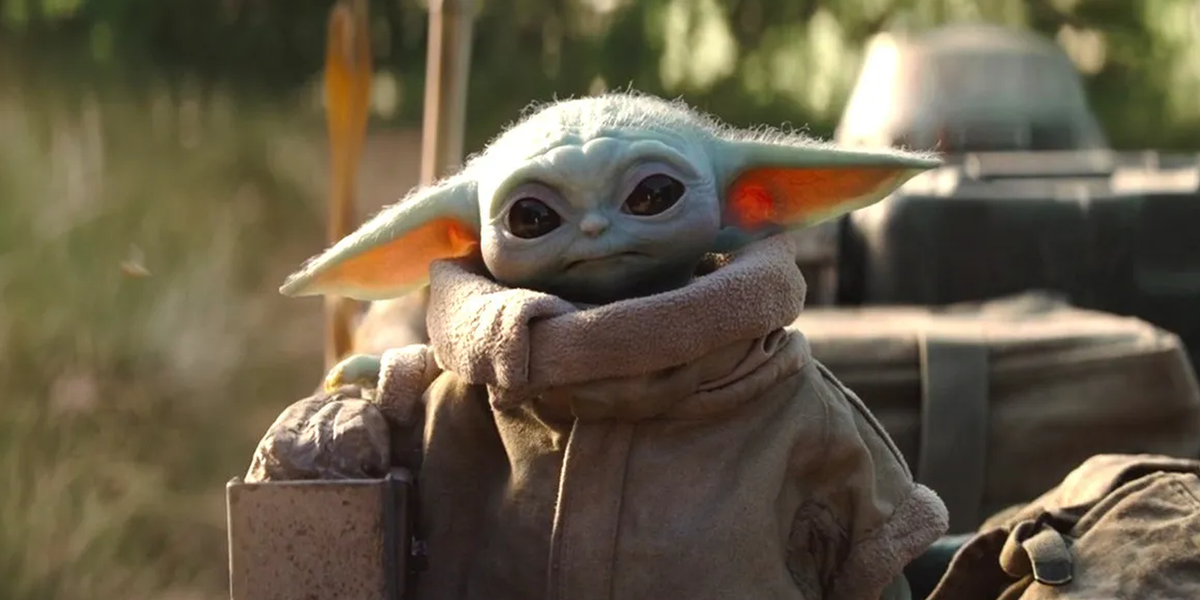 Baby Yoda El Niño en cuna, Grogu The Mandalorian Peluche Disney