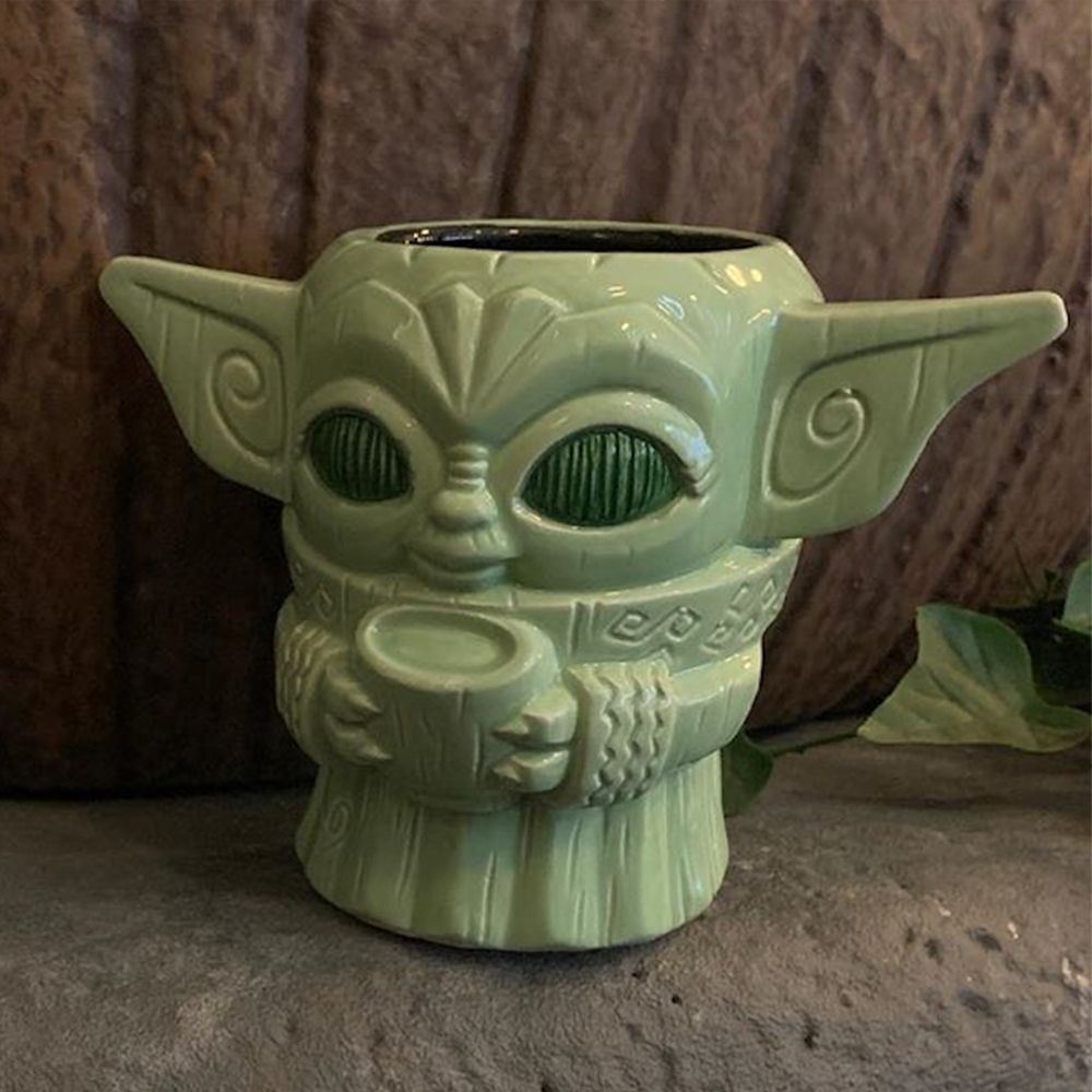 Yoda, Fictional character, Sculpture, Serveware, Tiki, Mug, Tableware, Art, 