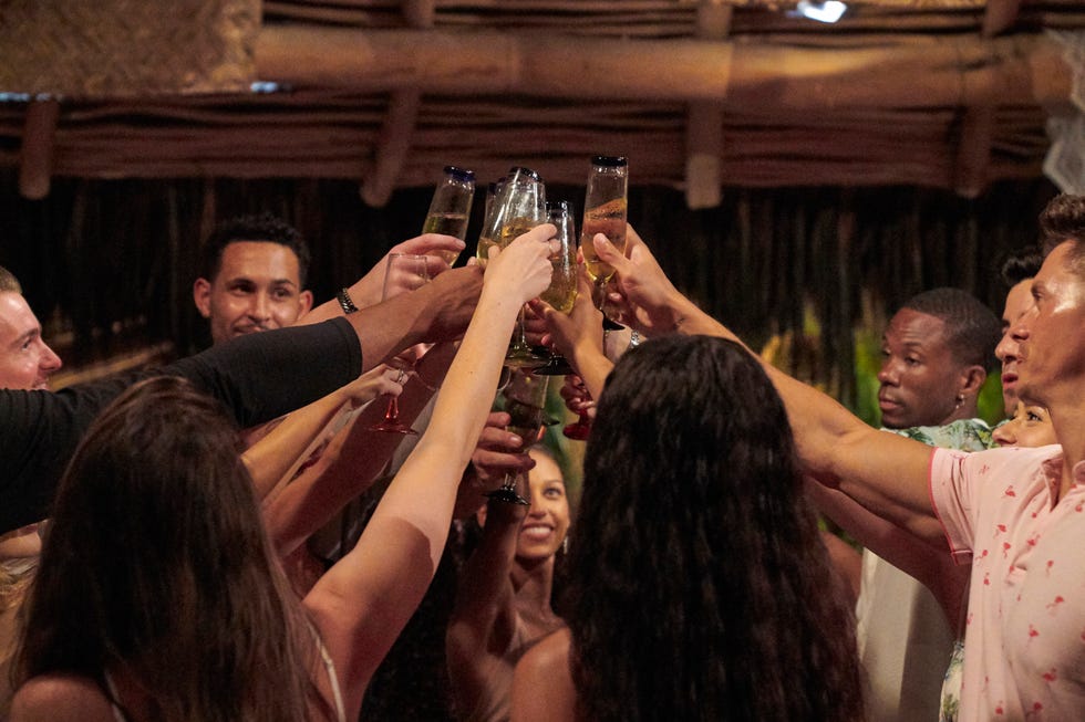 bachelor in paradise   711  paradise is coming to a close and after last weeks shocking breakup of the couple most likely to live happily ever after, the remaining beachgoers have some serious thinking to do about their futures but first, theyll need to make it through the seasons final rose ceremony once all the roses have been handed out, paradises own alumni couple caelynn and dean arrive to share their love story and to let the remaining pairs know that time is running out who will choose to spend the night in a fantasy suite who will leave paradise heartbroken who will get down on one knee all these questions and more will be answered on the special three hour season finale of bachelor in paradise, tuesday, oct 5 800 1100 pm edt, on abc craig sjodinabc via getty images
bachelor in paradise